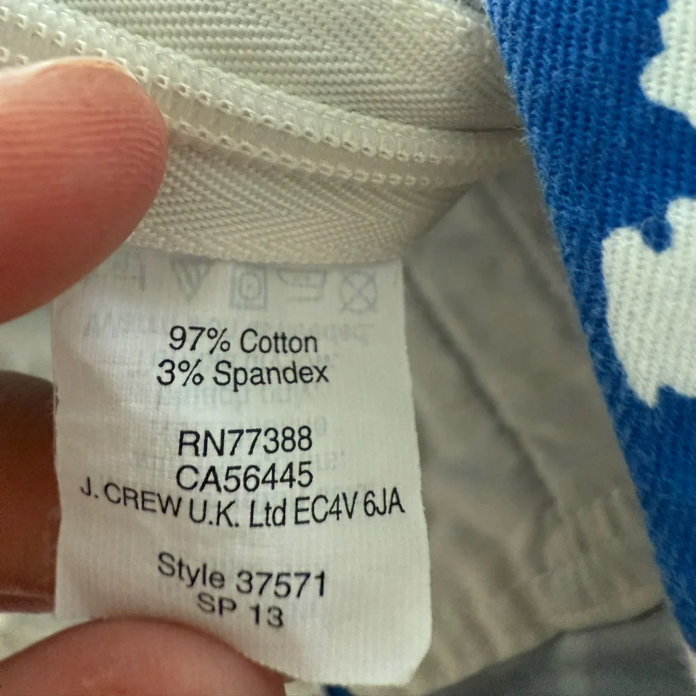J. Crew Blue and White Cotton Chino Side Zip‎ 5'' inseam Shorts City Fit- 6